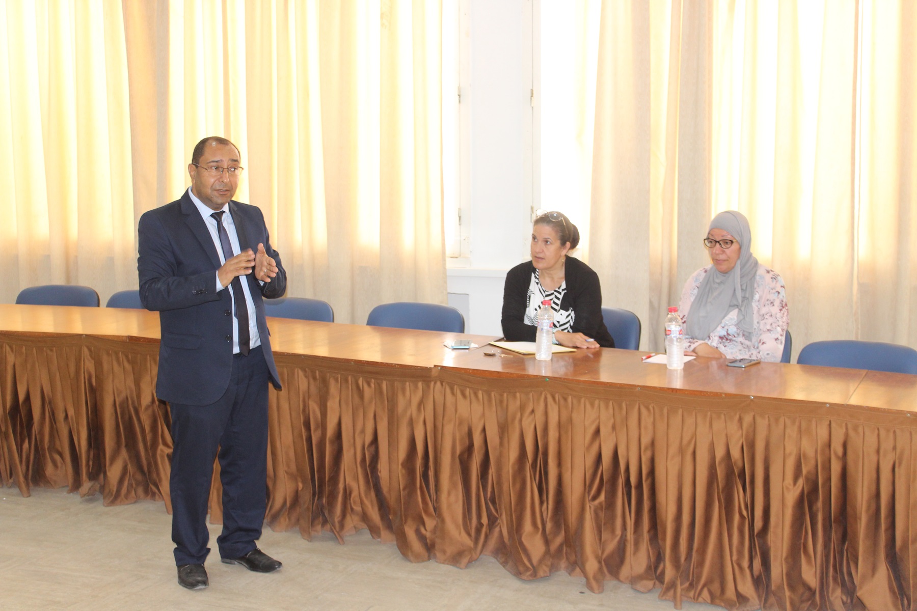 ي اطار فعاليات أسبوع شراكة الحكومة المقتوحة نظمت الجمعية التونسية للعلوم والتنمية الادارية اليوم الاربعاء الجمعة 07 جوان 2024 بمقر بلدية المنستير يوم تحسيسي ثاني تمحور في مفهوم وآليات الديمقراطية التشاركية على مستوى الجماعات المحلية التي تمكن من  تعزيز مش