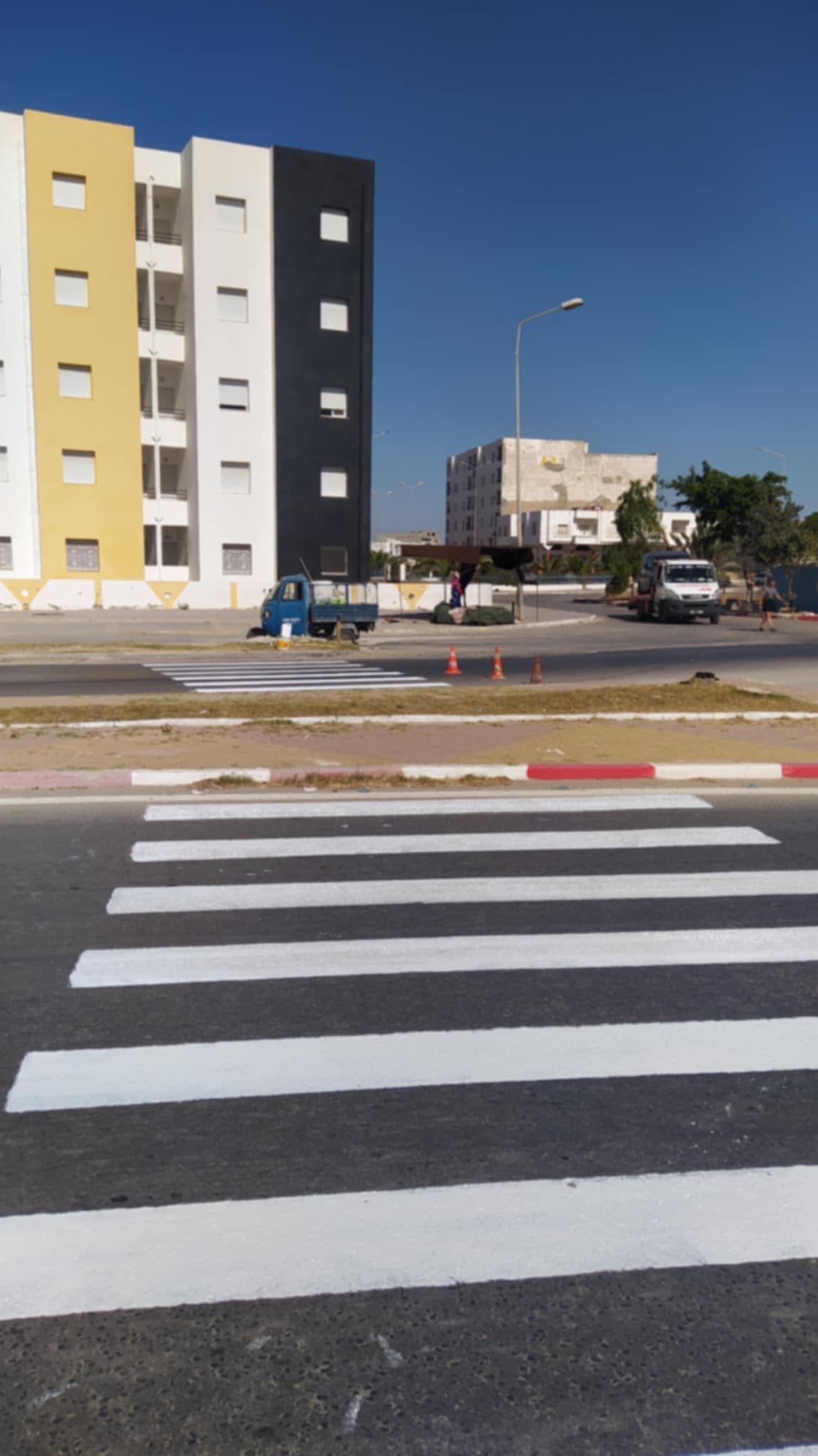 دهن ممرات المترجلين.
