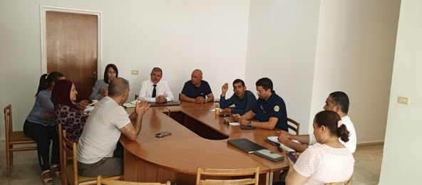 اشرف السيد الكاتب العام لبلدية المنستير اليوم الجمعة 21 جوان 2024 على جلسة عمل بالتنسيق مع الشرطة البلدية لوضع استراتيجية وطريقة عمل للتصدي لظاهرة الانتصاب الفوضوي وكيفية تنفيذ القرارات البلدية.
