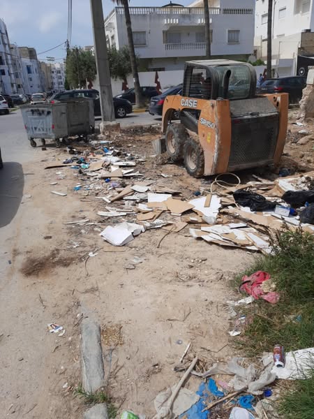 ازالة النقاط السوداء في كل من الحي الرابع والحي السادس والشكل.