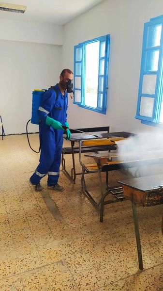 بمناسبة اجتياز التلاميذ لامتحان الباكالوريا قامت بلدية المنستير اليون الثلاثاء 04 جوان 2024 بتعقيم قاعات الامتحان بمعهد فطومة بورقيبة ومعهد بورقيبة ومعهد الهادي خفشة و معهد الامتياز.  حظ سعيد لابناءنا التلاميذ.